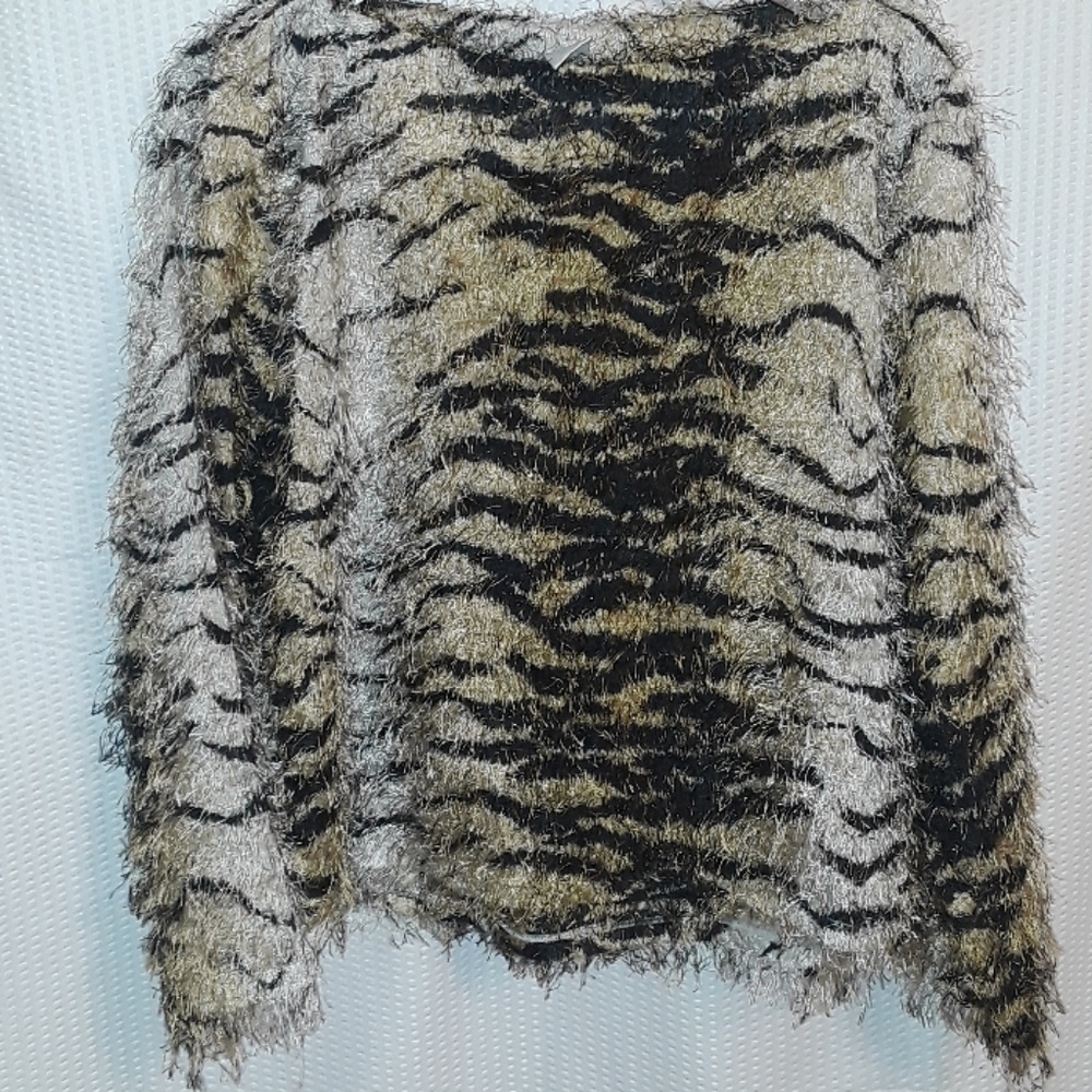 VUE POINT Womens large animal print top